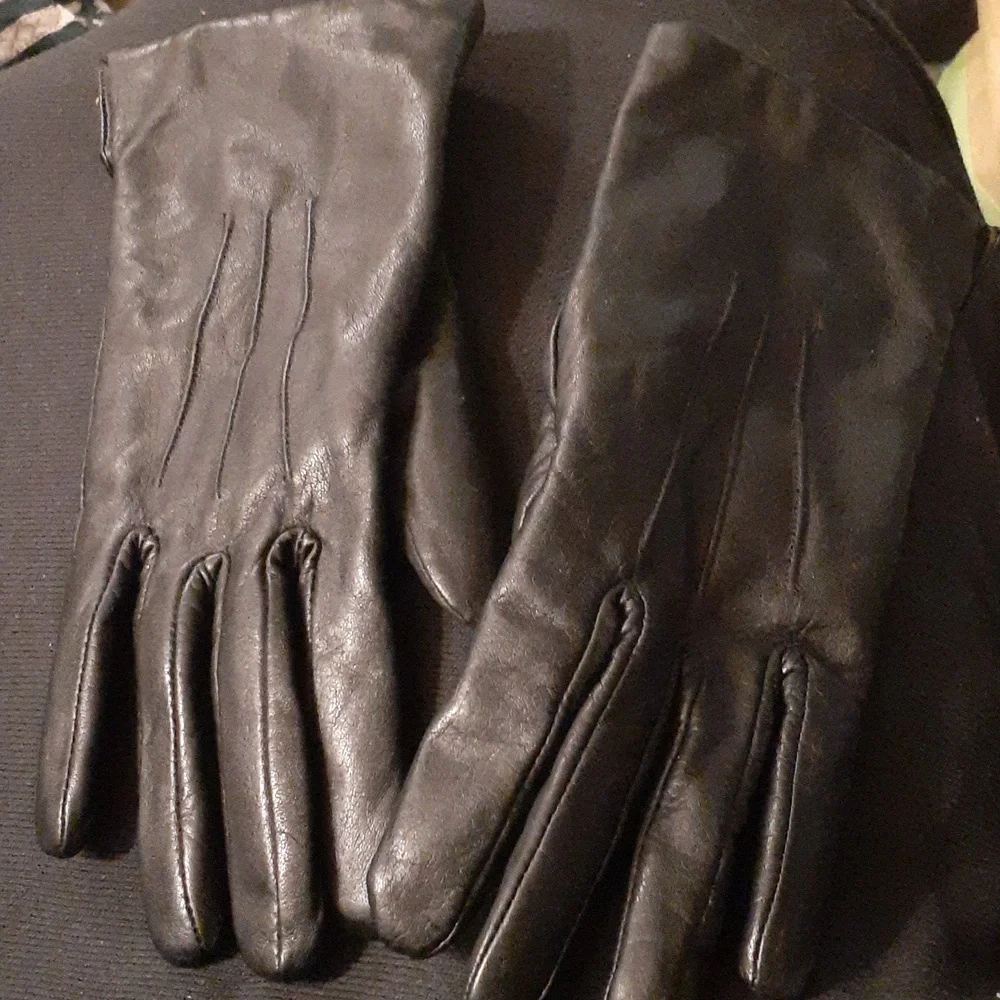 GENIUE LEATHER BLACK GLOVES THINSULATE MED EUC